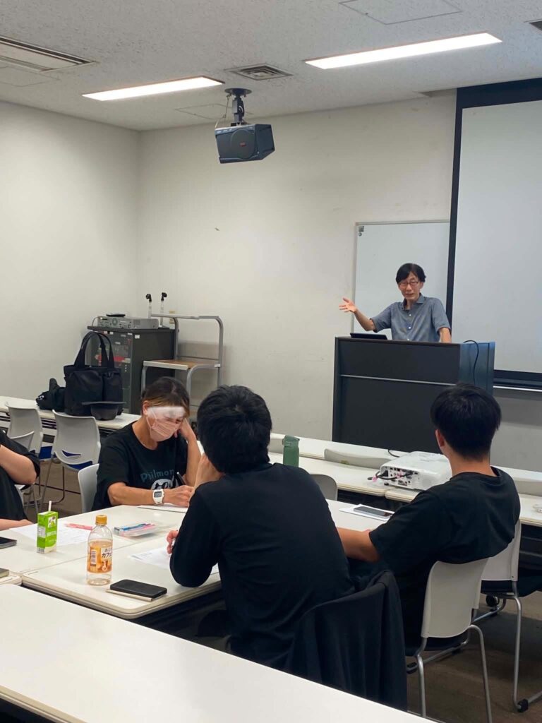 企業研修の講師は「キュレーター」の役割を担うべし